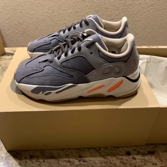 Adidas boost 700 Magnet - Picture 2 of 6